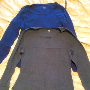 2 XL Old Navy Thermal Long Sleeved Shirt *SOLD*